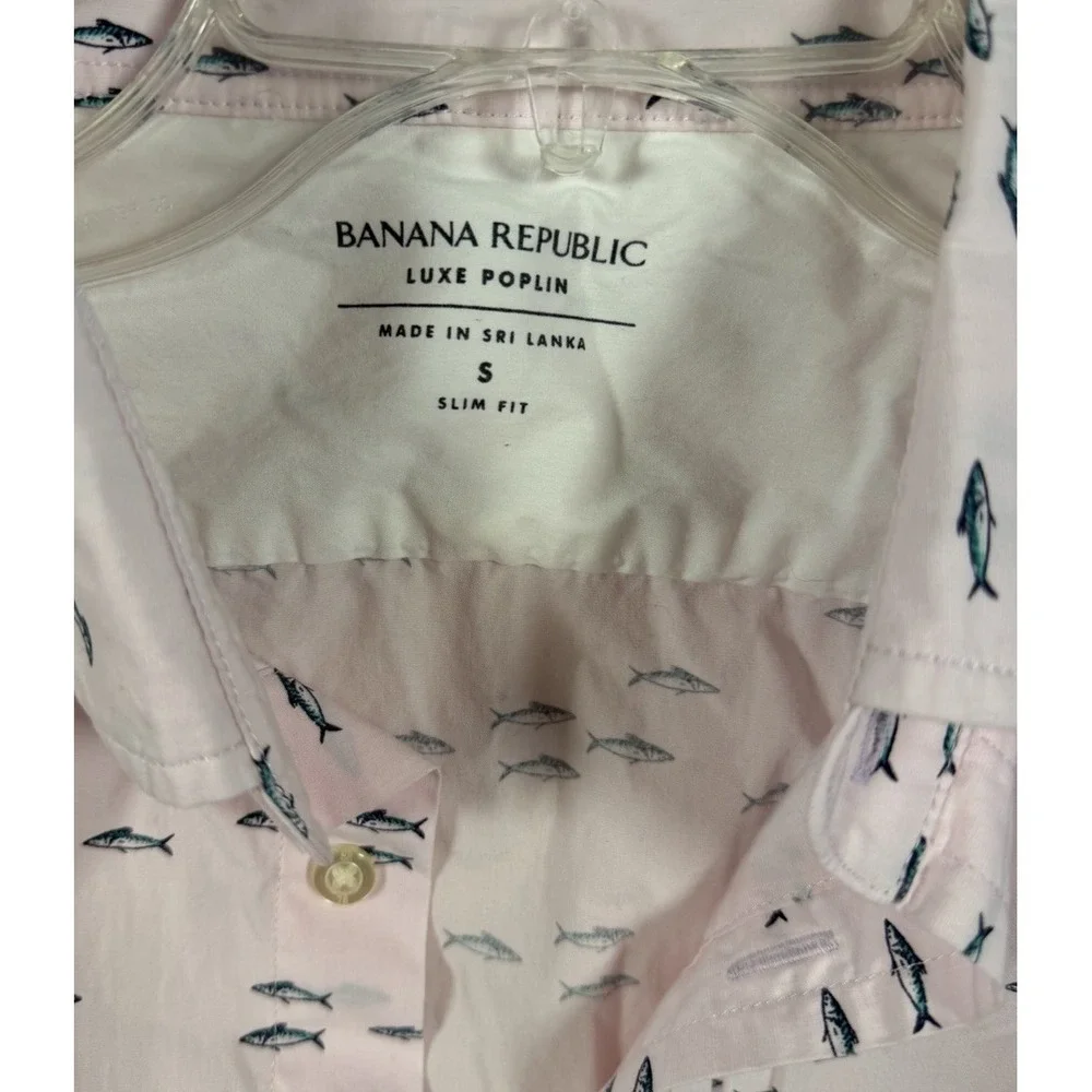 Banana Republic, Men's S, SS Shirt, Luxe Poplin, Slim Fit Pink Fish‎ Print